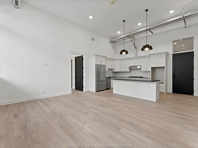 247 Brock St #204 — Photo 10