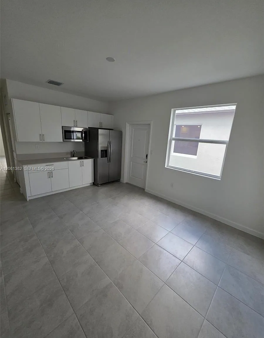 1 bed, 1.0 bath, $1,700 — Photo 4