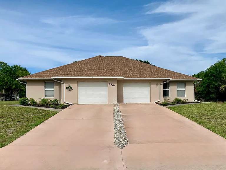 2964 Hester Ave SE — Photo 2