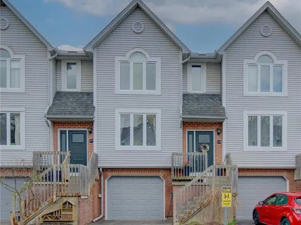 132 Brighton St #28, Waterloo, ON N2J 4S6
