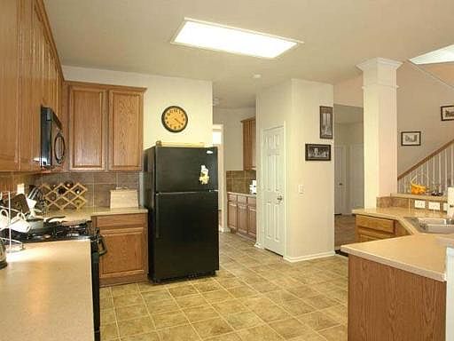 3rd image of 9706 Great Basin Dr