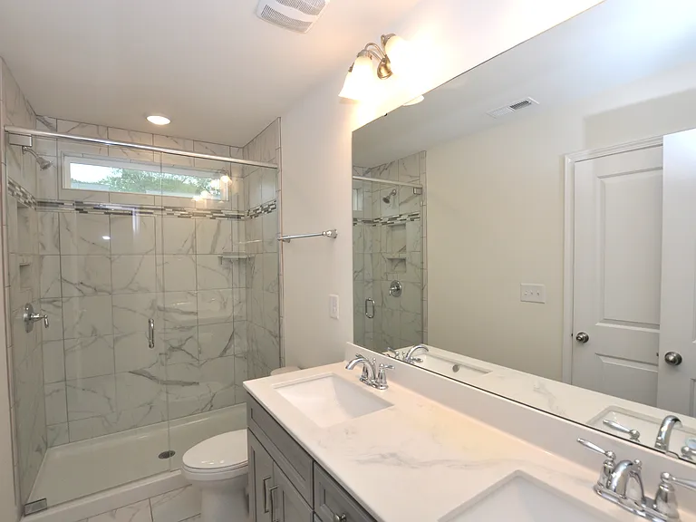536 Laurens St — Photo 15