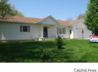 445 Meadow View Pl, Dahinda, IL 61428