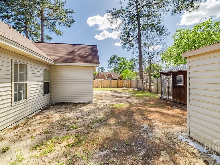 108 Village Lake Dr — Photo 38