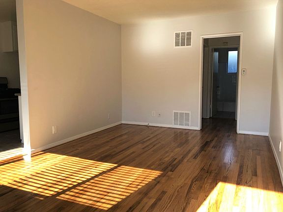 3rd image of 11325 Washington Pl APT 1