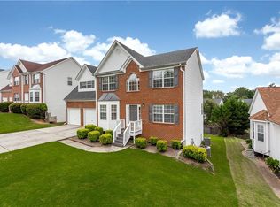 3975 Crescent Walk Ln, Suwanee, GA 30024