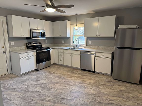 Newly renovated kitchen. All new appliances.
