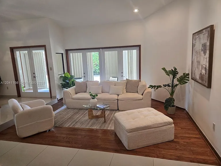 15630 SW 46th Ter — Photo 10