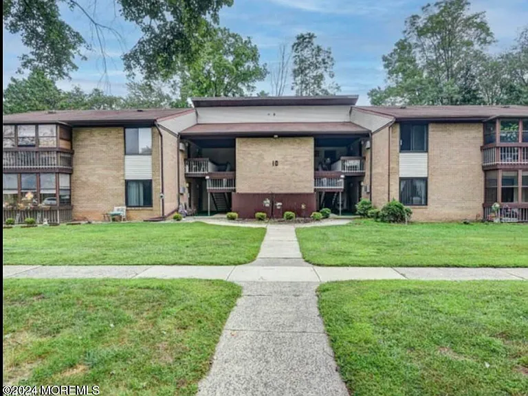 10 Pine Cluster Cir #B — Photo 2