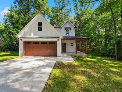 110 Walnut Ave, Yadkinville, NC, 27055
