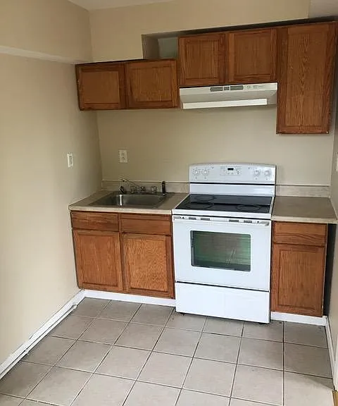 5200 N 11th St #6 — Photo 6
