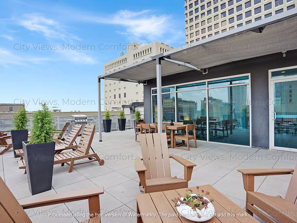 Roof top gathering area