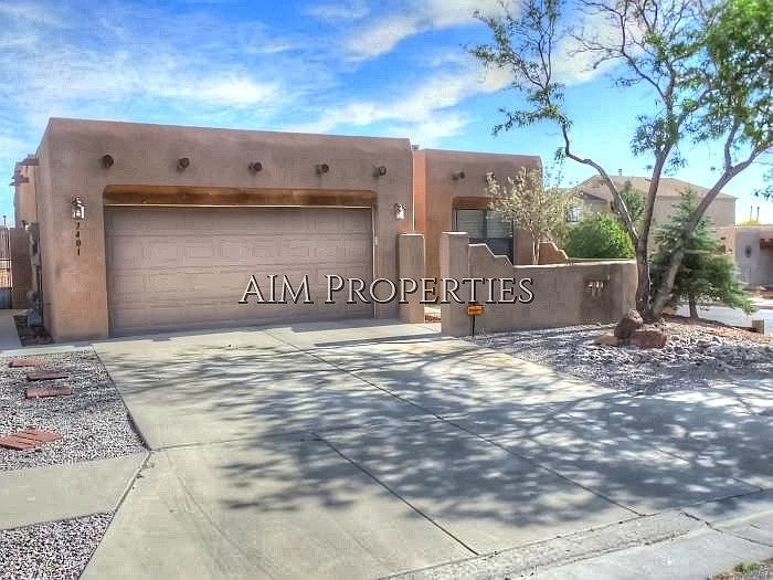 1st image of 7401 Cerros Pl NW