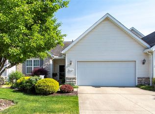 8755 Roberts Ct #25B, Olmsted Falls, OH 44138