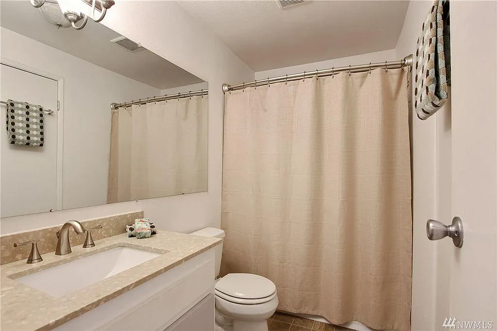 1 bed, 767 sqft, $2,200 — Photo 3