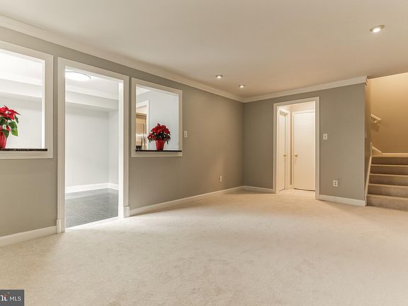 2nd image of 3873 Havenwood Pl Suite D