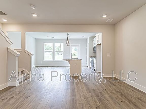 5th image of 124 Keel Ln