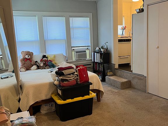 3rd image of 600 Grand Ave APT 4