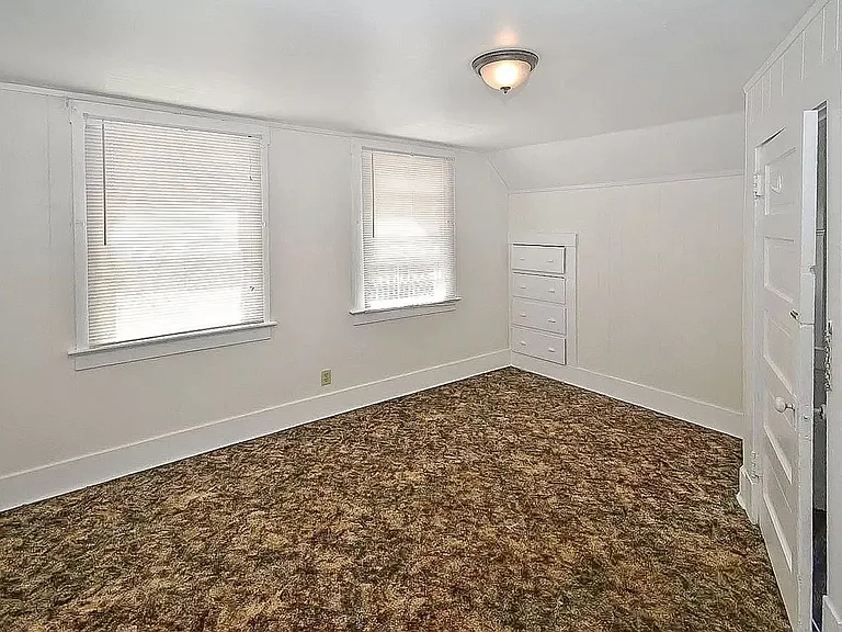 917 E Ermina Ave — Photo 10