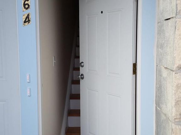 4th image of 264 N Sacramento Blvd #2