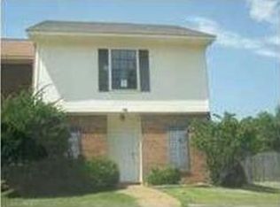 6 River Oaks Pl #A, Jackson, MS 39211