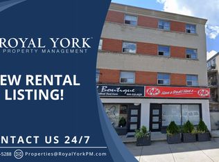 674 Fennell Ave E #4, Hamilton, ON L8V1V2