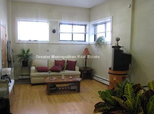 5-7 Fleet St #1R, Boston, MA 02113