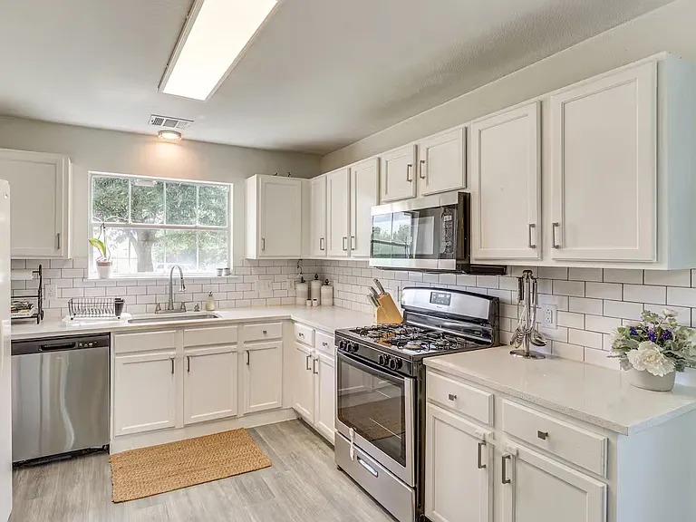 11304 Hungry Horse Dr — Photo 19