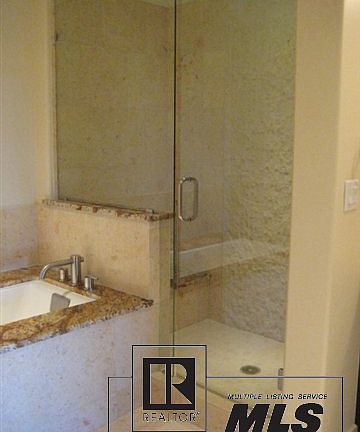 4th image of 2410 Ski Trail Ln #2401