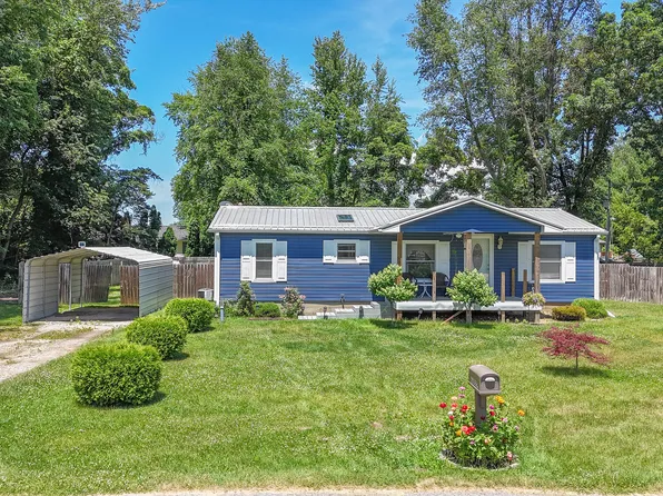 66882 Park Ln, Dowagiac, MI 49047