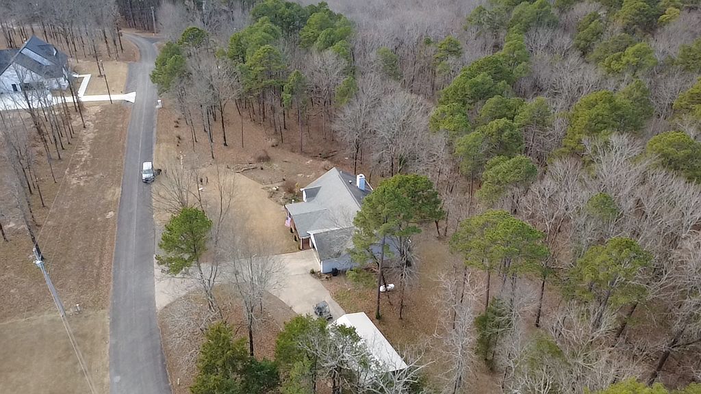 130 Hilltop Dr - Property Image