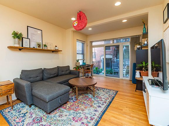 4th image of 1331 W North Shore Ave APT 1S