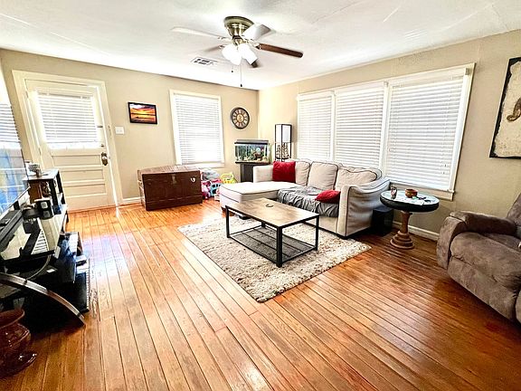5th image of 327 Morningside Dr