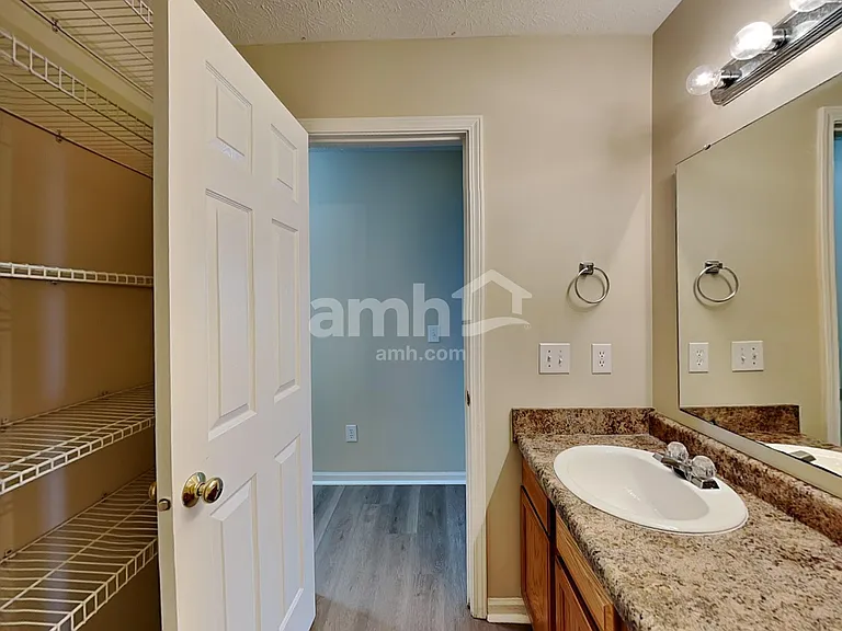 10825 Spring Green Dr — Photo 18