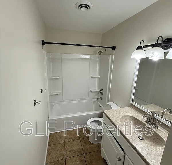 605 N 13th St #68 — Photo 7
