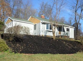 215 Brand Ave, Imperial, PA 15126