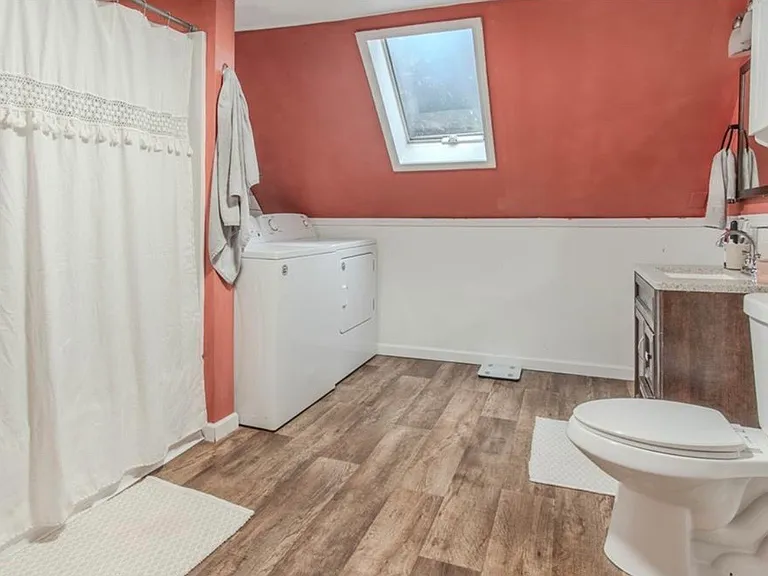 631 Grant St — Photo 5