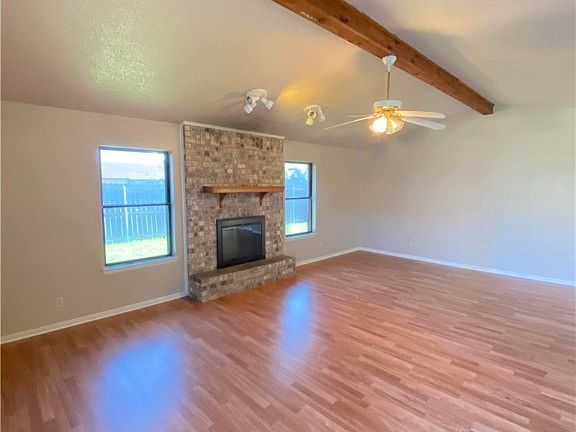 3rd image of 3201 Edgewood Dr