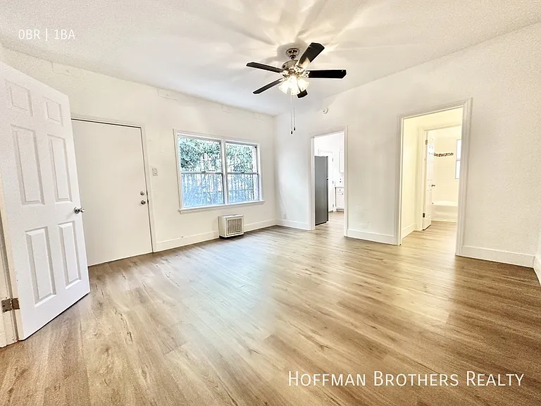 2360 W Washington Blvd #101 — Photo 6