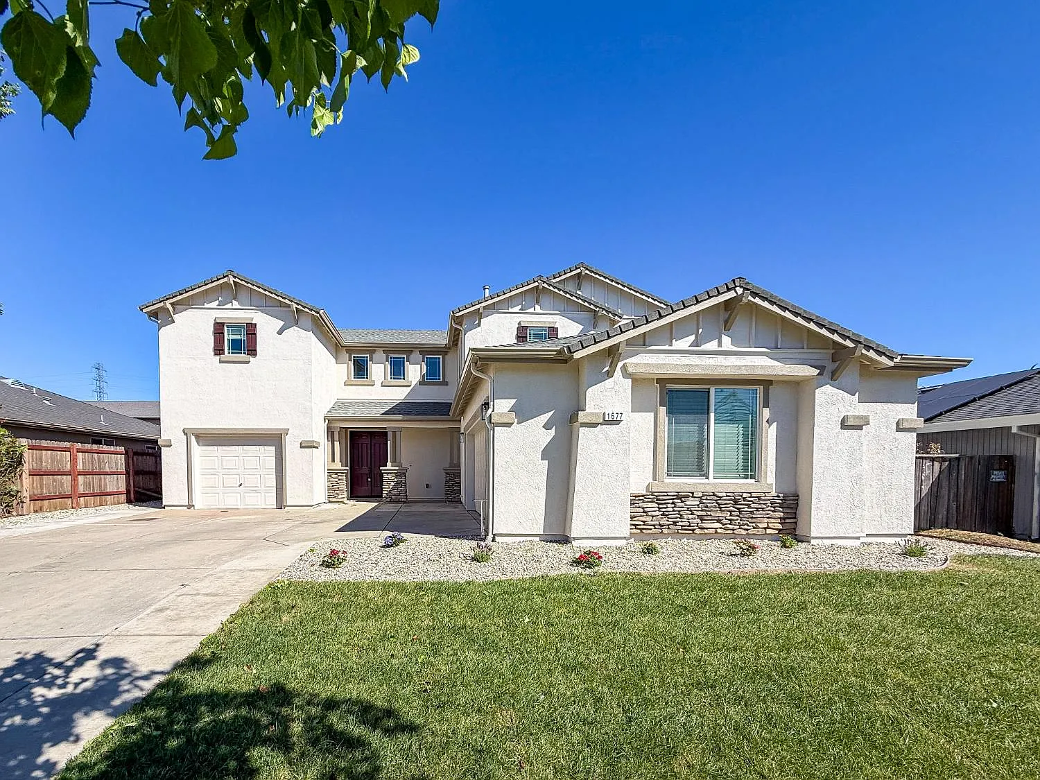 1677 Brookglen Dr photo 1