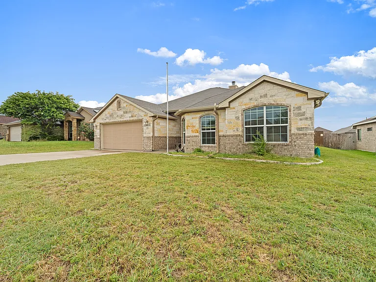 700 Cosper Creek Dr — Photo 3