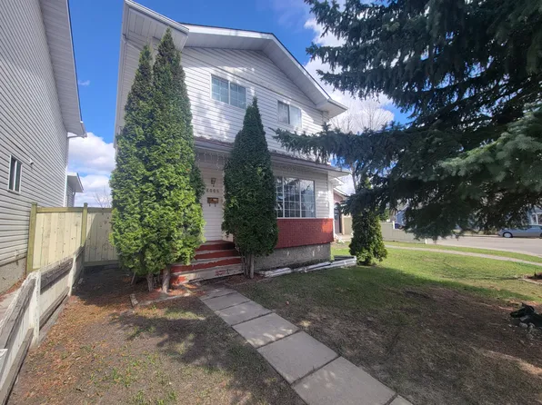 8006 15a Ave NW, Edmonton, AB T6K 4E3