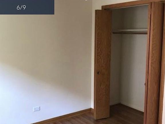 3rd image of 2046 W Summerdale Ave