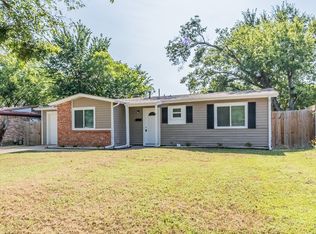 2313 Carruthers Dr, Fort Worth, TX 76112