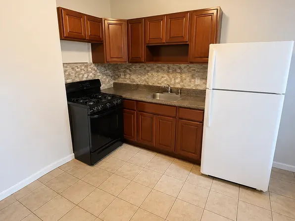 80 Brookdale Ave, Newark, NJ