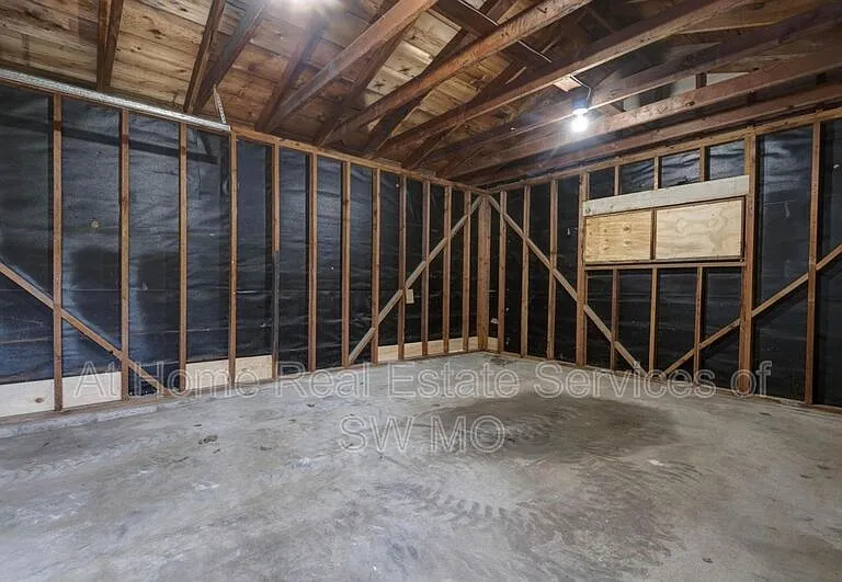 1539 S Fremont Ave — Photo 15