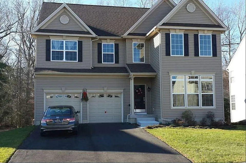 314 Topaz Cir — Photo 1