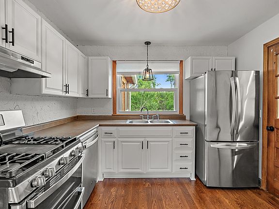 5th image of 400 Kemper Dr N