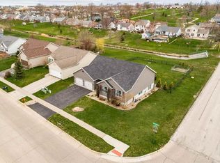 2702 29th Ave SW, Cedar Rapids, IA 52404