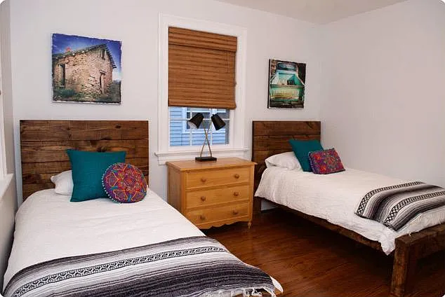 Guest room which could be converted into office
